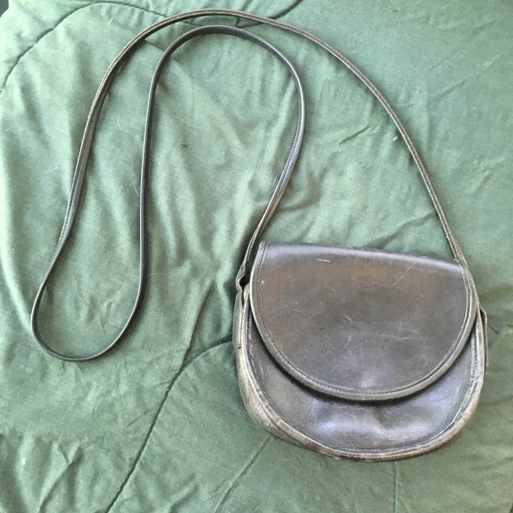 🖤Early 90’s Coach Crossbody🖤